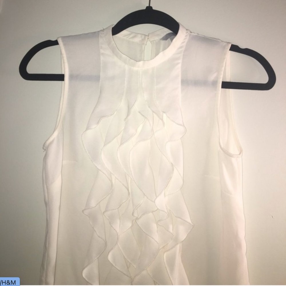 Ruffled sleeveless H&M top